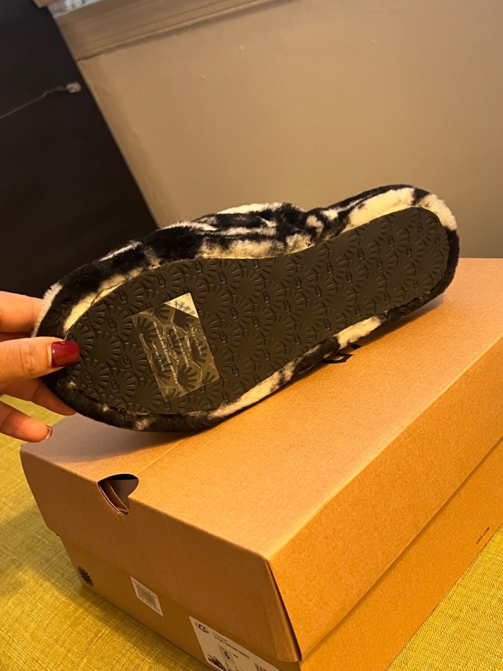 Ugg Slides - Picture 2 of 3